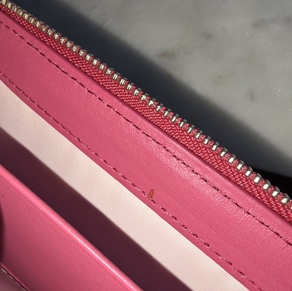 Coach signature canvas wallet with pink leather and a pink accent stripe - Picture 12 of 14
